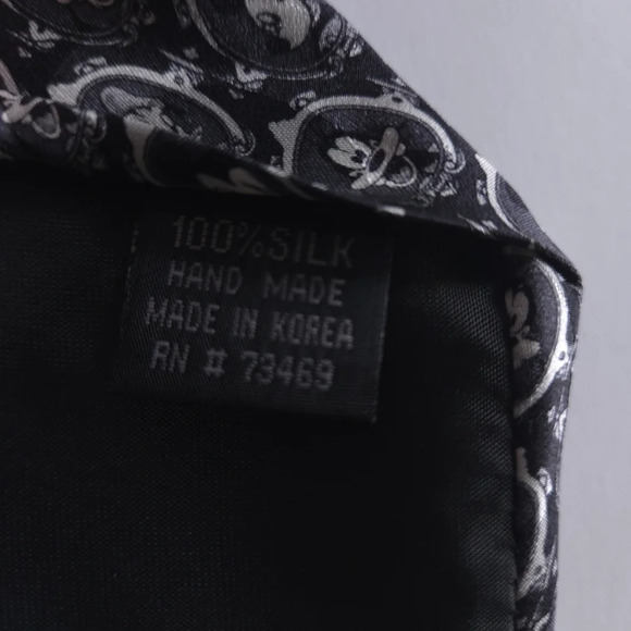 Disney Store Fab Four Tonal Silk Tie - Picture 5 of 5